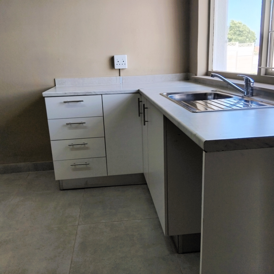 To Let 1 Bedroom Property for Rent in Protea Heights Western Cape
